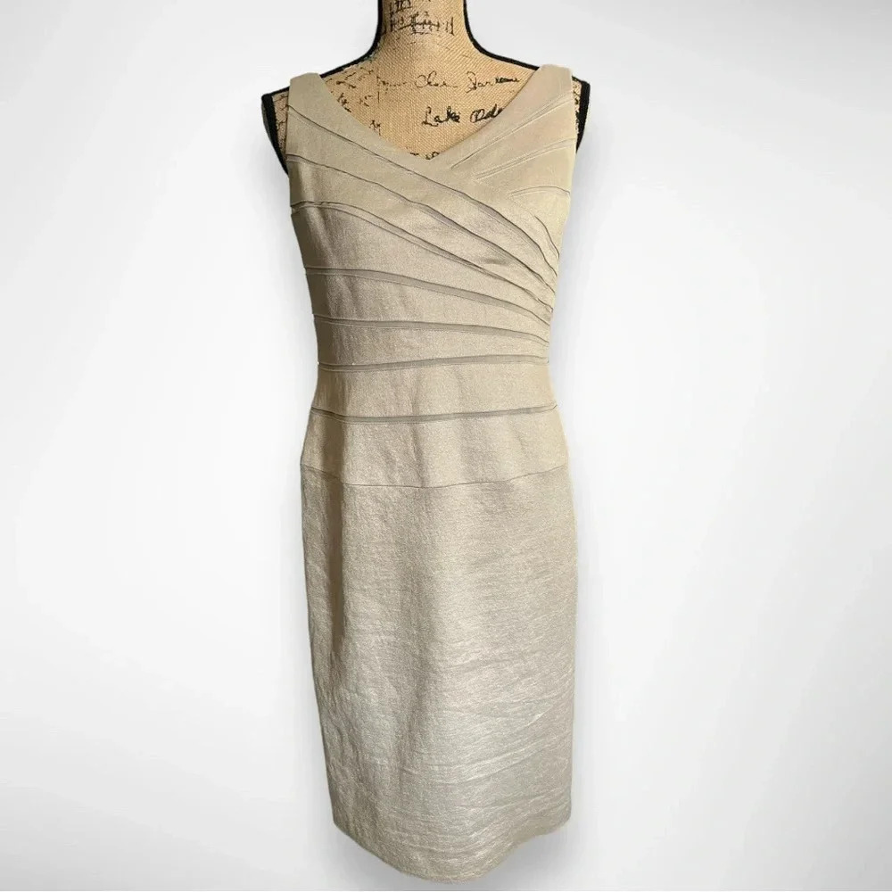 IGNITE EVENINGS BY CAROL LIN Champagne Sleevless Body Con Dress‎ Size 8 | EUC